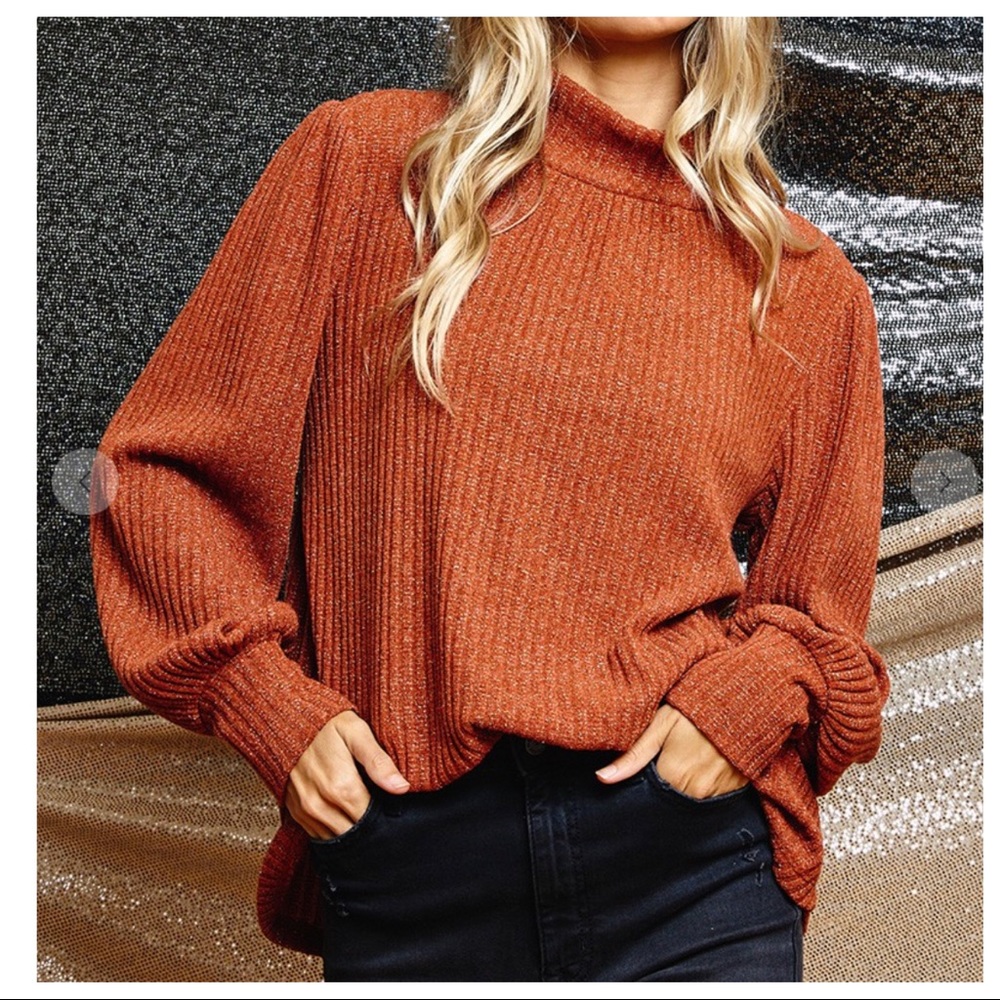 Gorgeous Mock Neck Keyhole Back Top - Picture 6 of 6